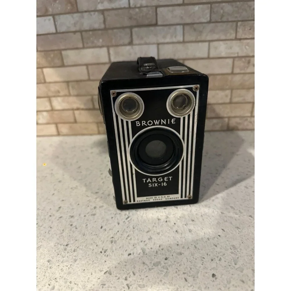 Antique Kodak Brownie Hawkeye Flash‎ Model Camera bundle